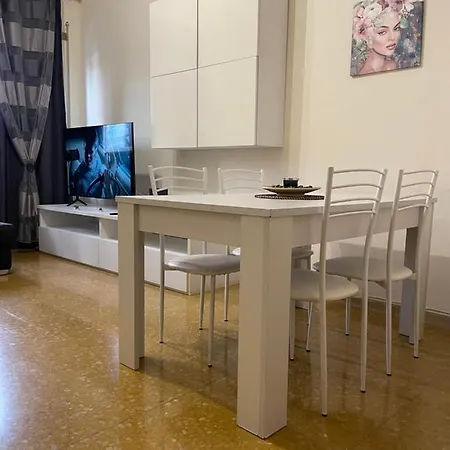 La Casa Di Ele Apartment *